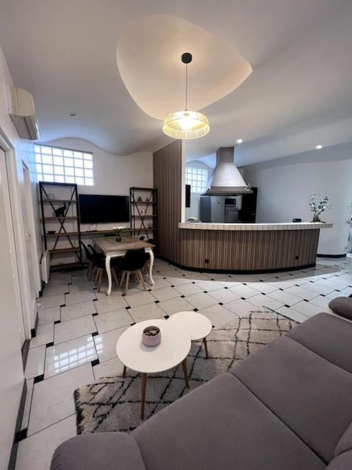 Stea Guesthouse Proche Paris فيلنوف لو روا المظهر الخارجي الصورة